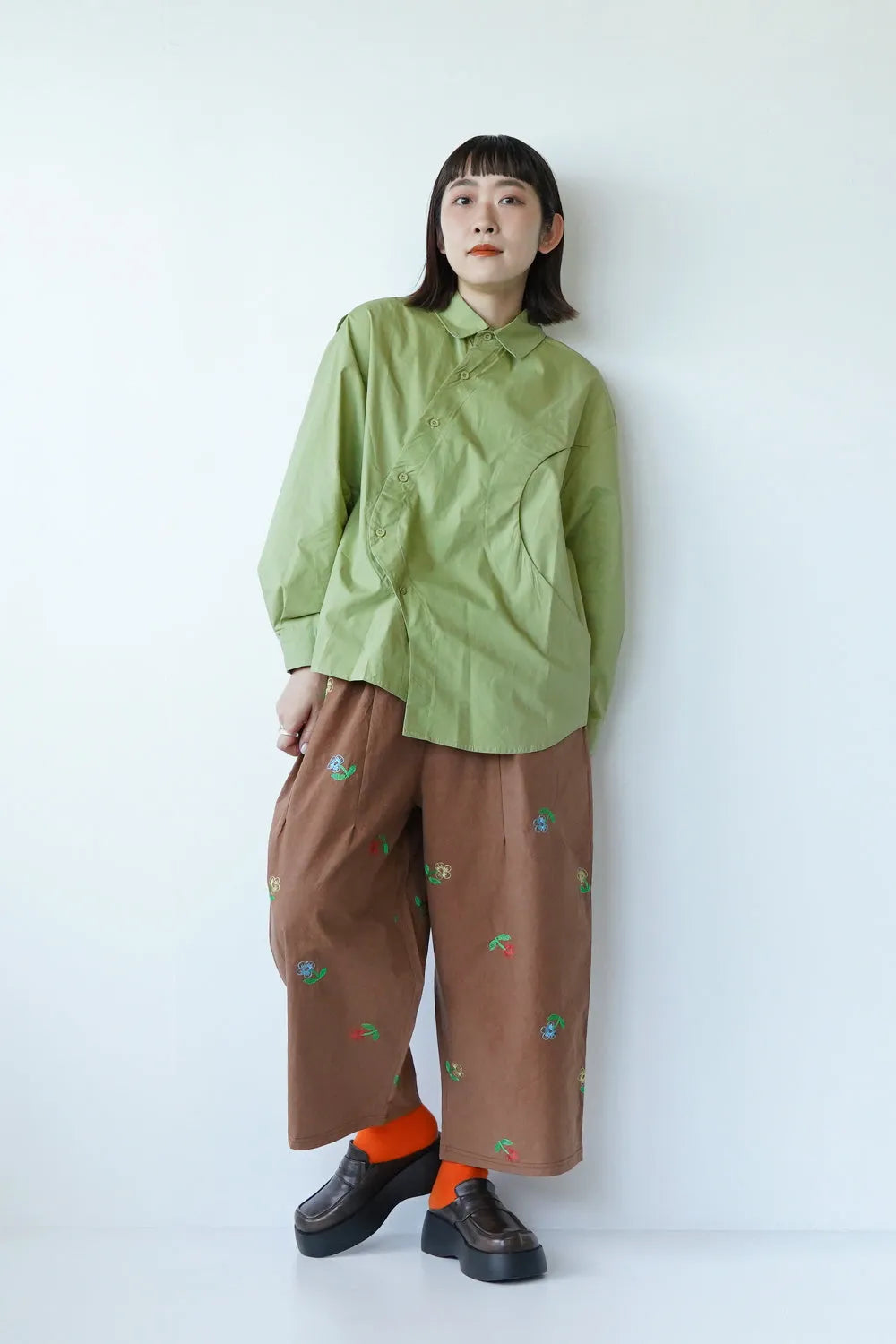花刺繍コットンワイドパンツ – LILA & CITTA ONLINE SHOP