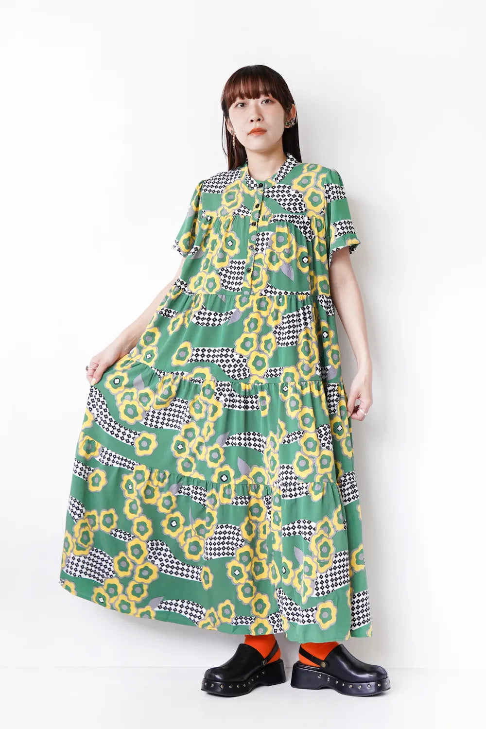 レトロ花柄ティアードワンピース – LILA & CITTA ONLINE SHOP