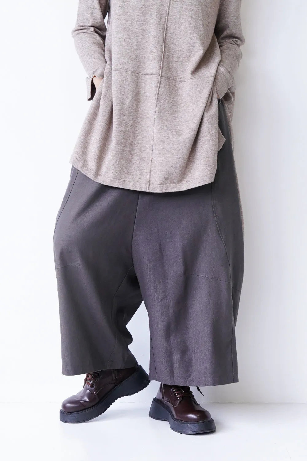 カーブ切替ワイドサルエルパンツ – LILA & CITTA ONLINE SHOP