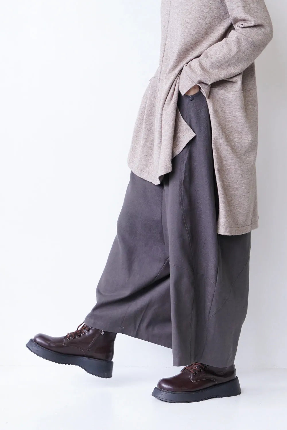 カーブ切替ワイドサルエルパンツ – LILA & CITTA ONLINE SHOP
