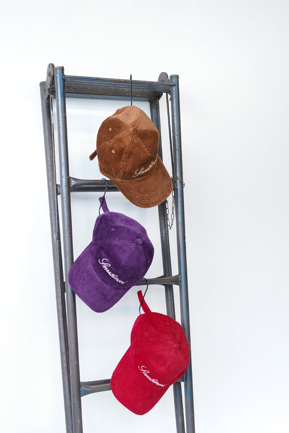 ロゴ入りコーデュロイボールキャップ – LILA & CITTA ONLINE SHOP