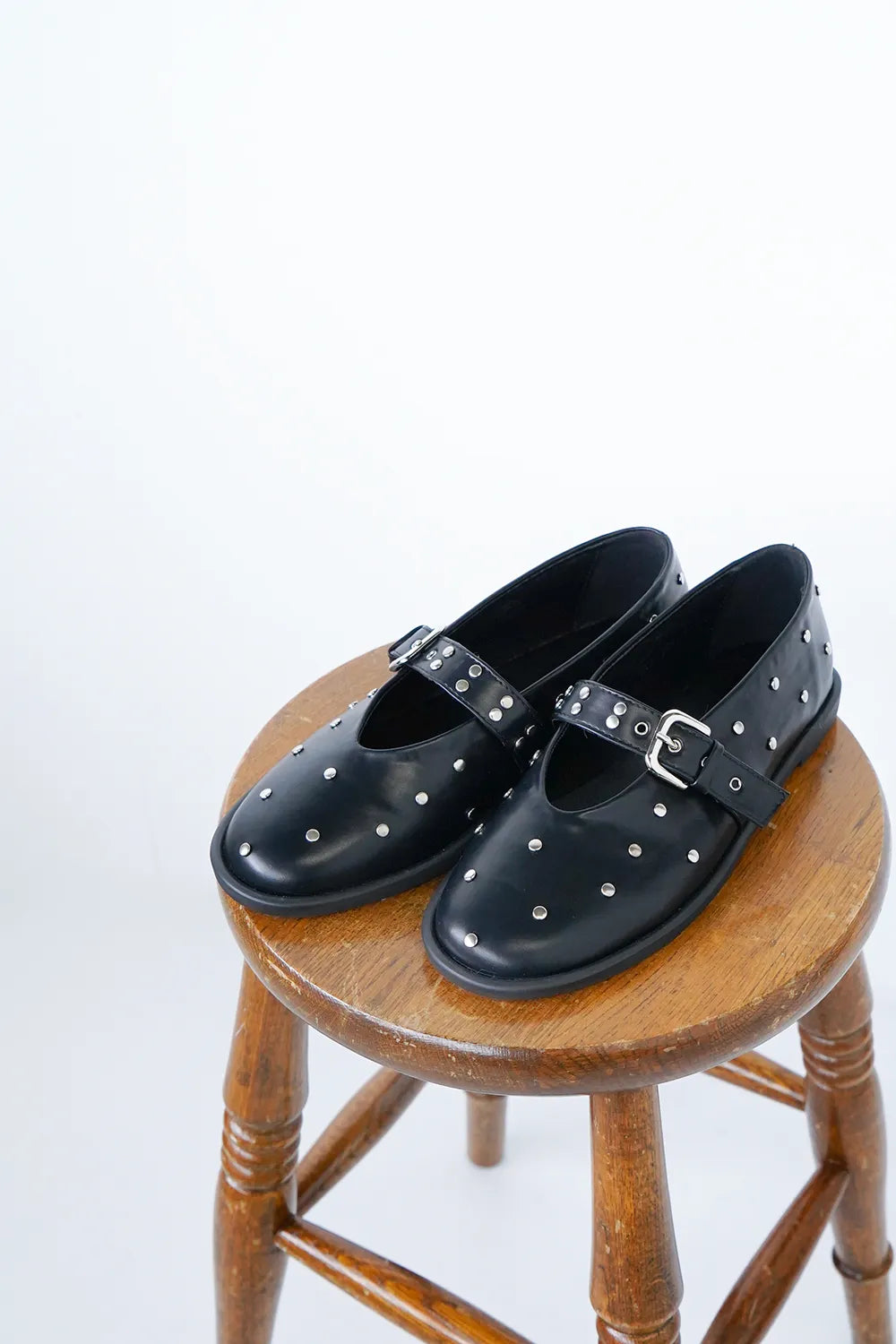 スタッズフラットシューズ – LILA & CITTA ONLINE SHOP