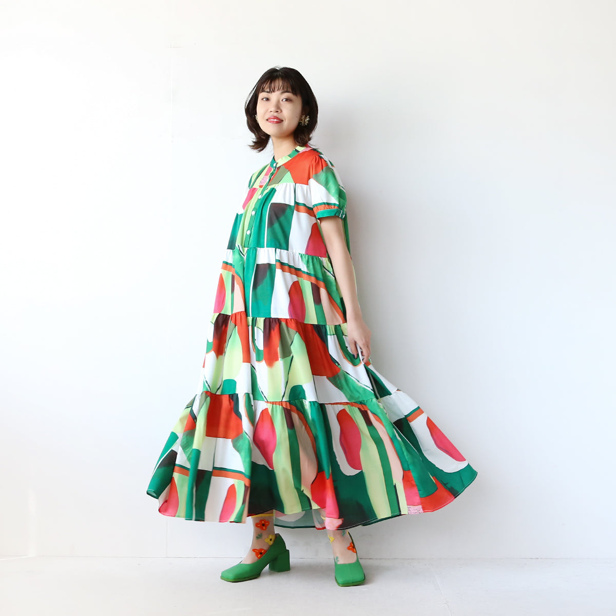 ビビッド幾何学柄ティアードワンピース – LILA & CITTA ONLINE SHOP ビビッド幾何学柄ティアードワンピース – LILA & CITTA ONLINE SHOP
