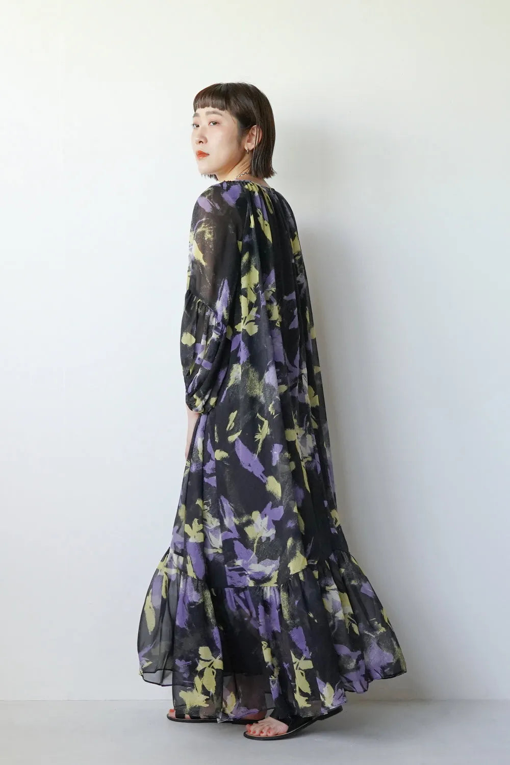 ペイント柄シアーロングワンピース