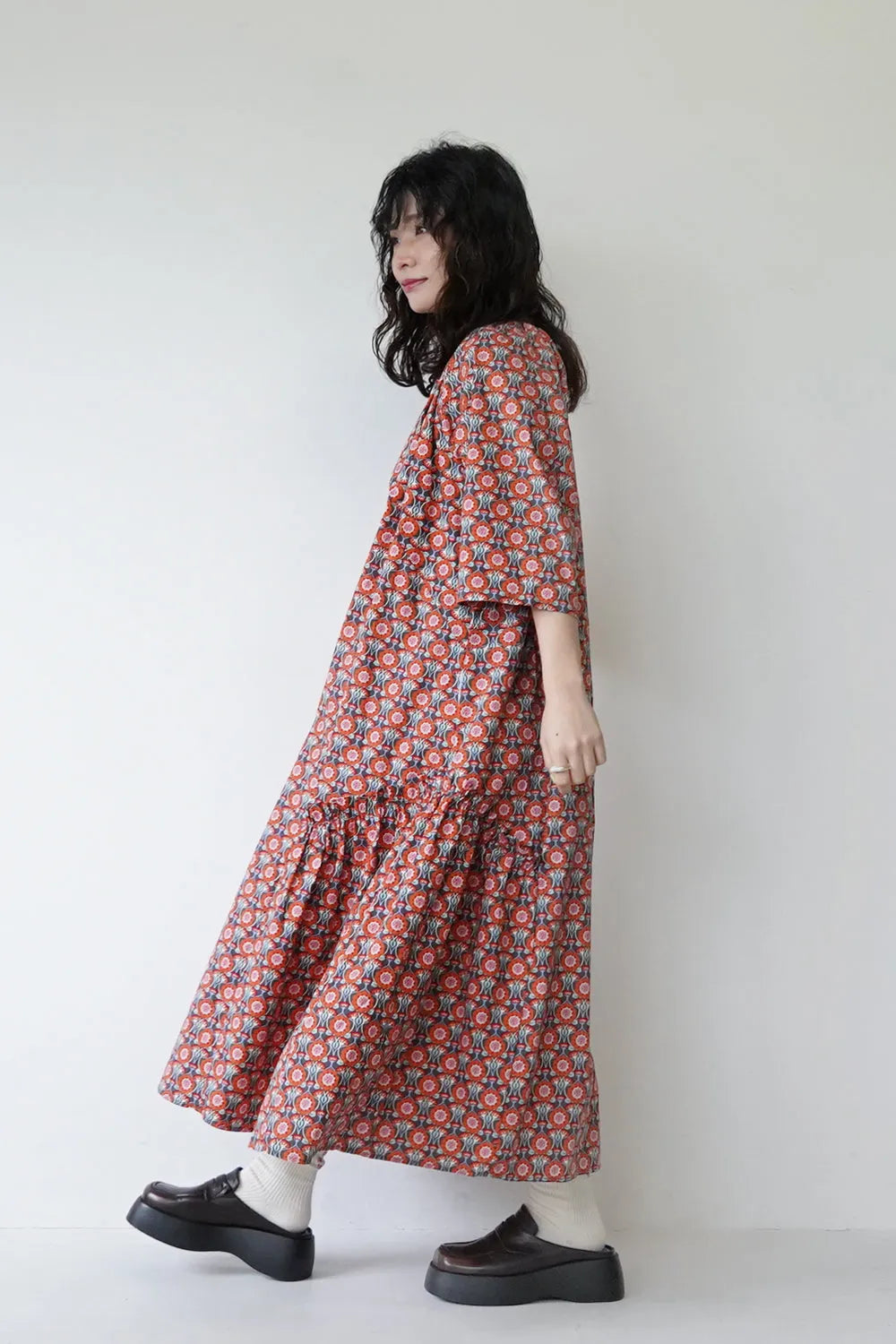 ボタニカル花柄スキッパーワンピース