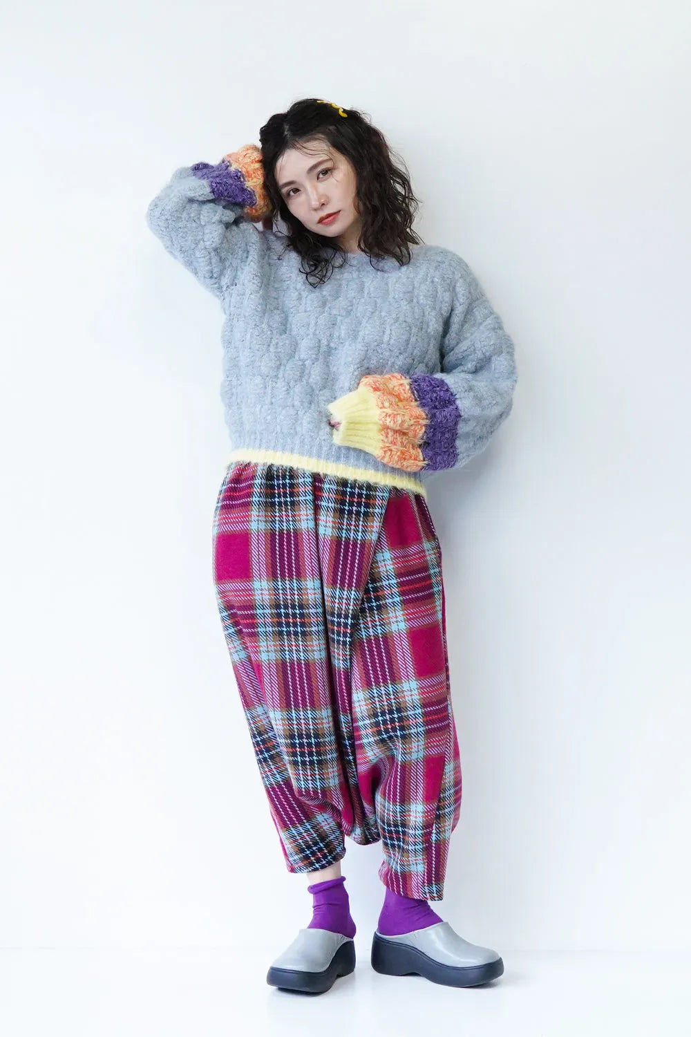 袖配色ボリュームニット