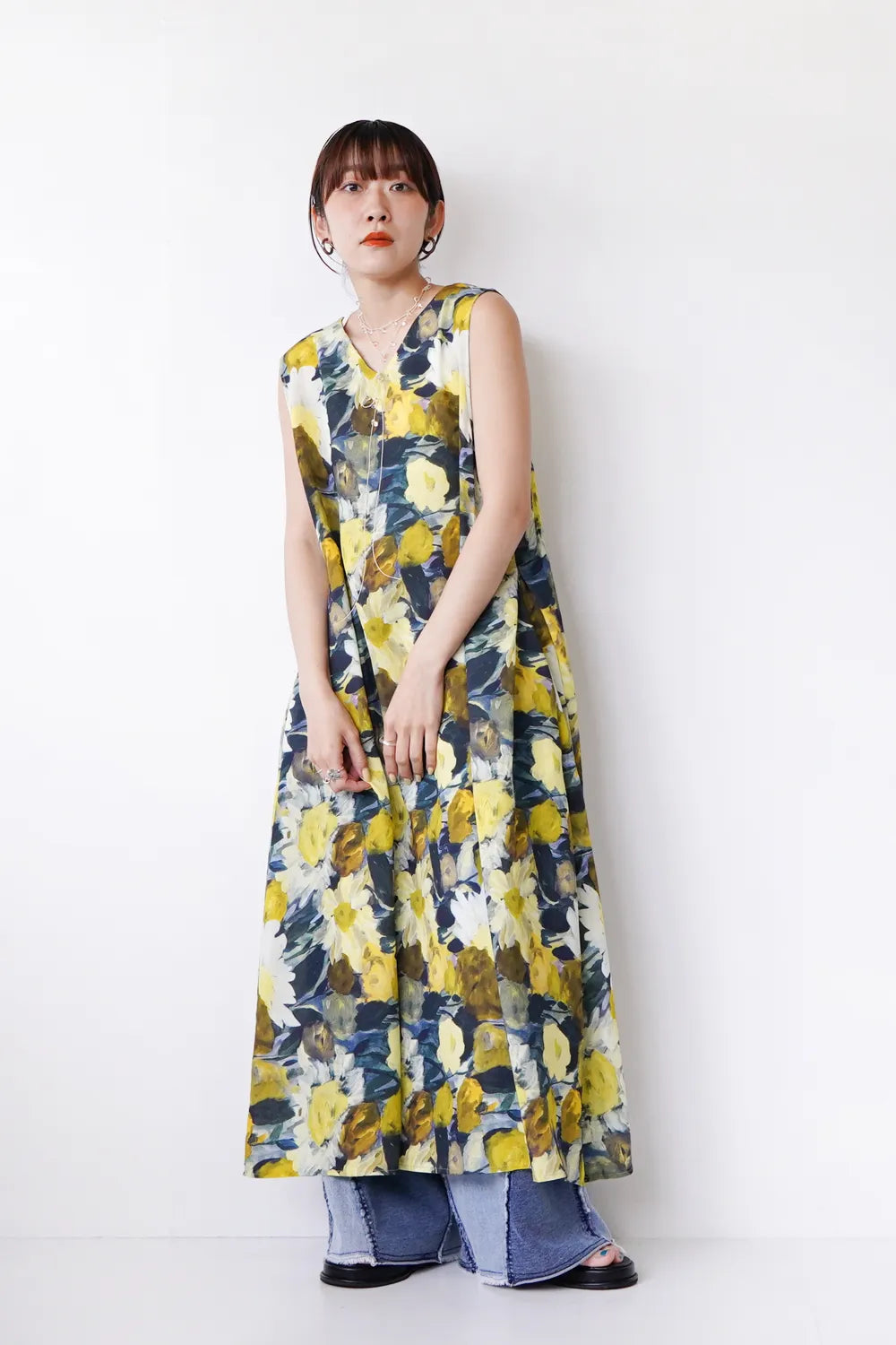 水彩大花柄前後Vネックフレアワンピース – LILA & CITTA ONLINE SHOP 水彩大花柄前後Vネックフレアワンピース – LILA & CITTA ONLINE SHOP