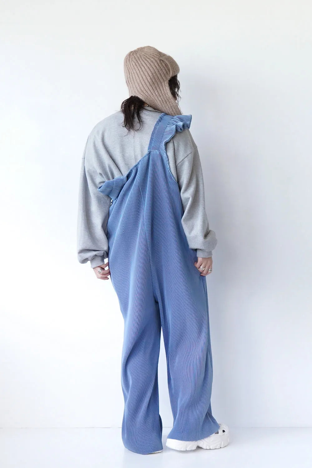 フリルショルダープリーツサロペット