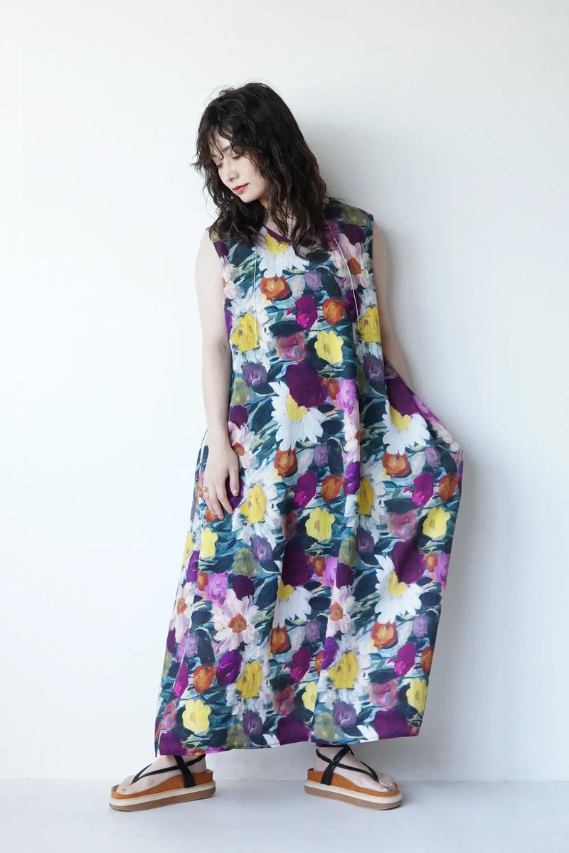 水彩大花柄前後Vネックフレアワンピース