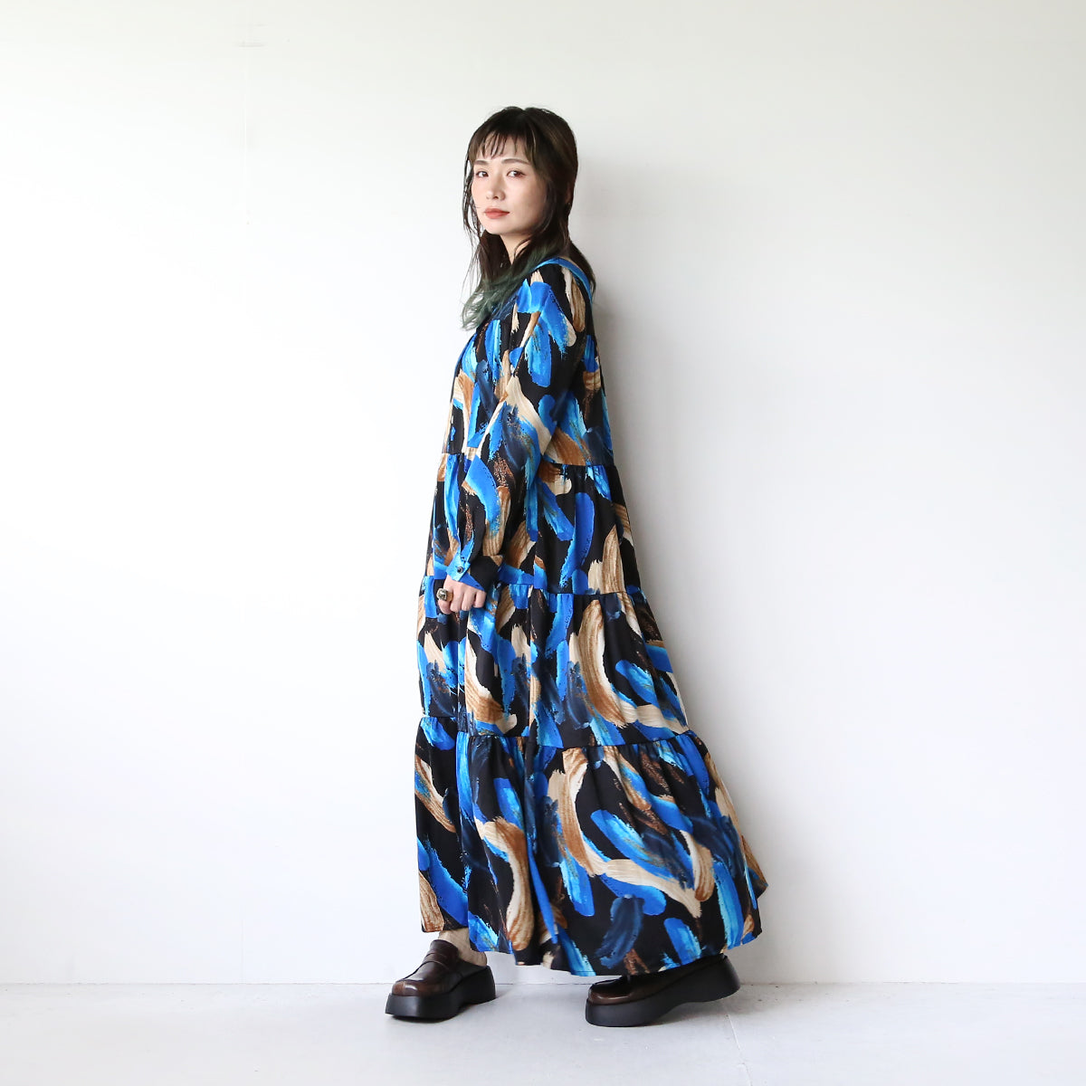 ペイント柄ティアードロングポリワンピース – LILA & CITTA
