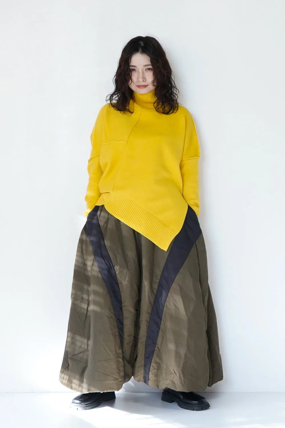 【MICALLE MICALLE】アンバランス変形タートルニット