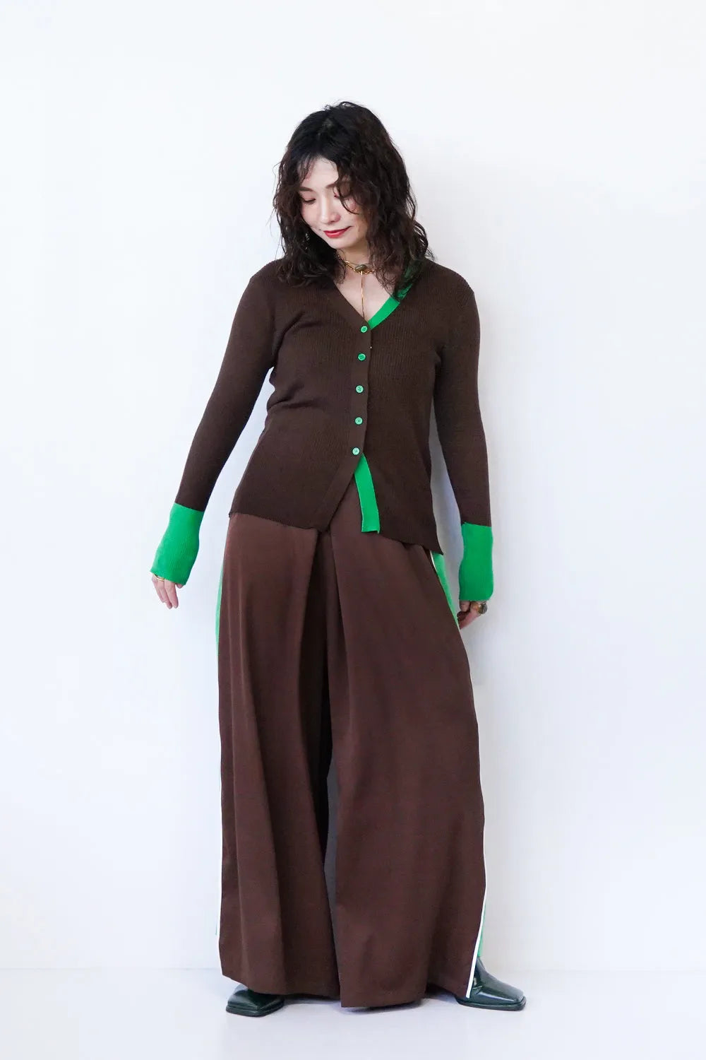 【LILA n’ citta】サイド配色トラックパンツ