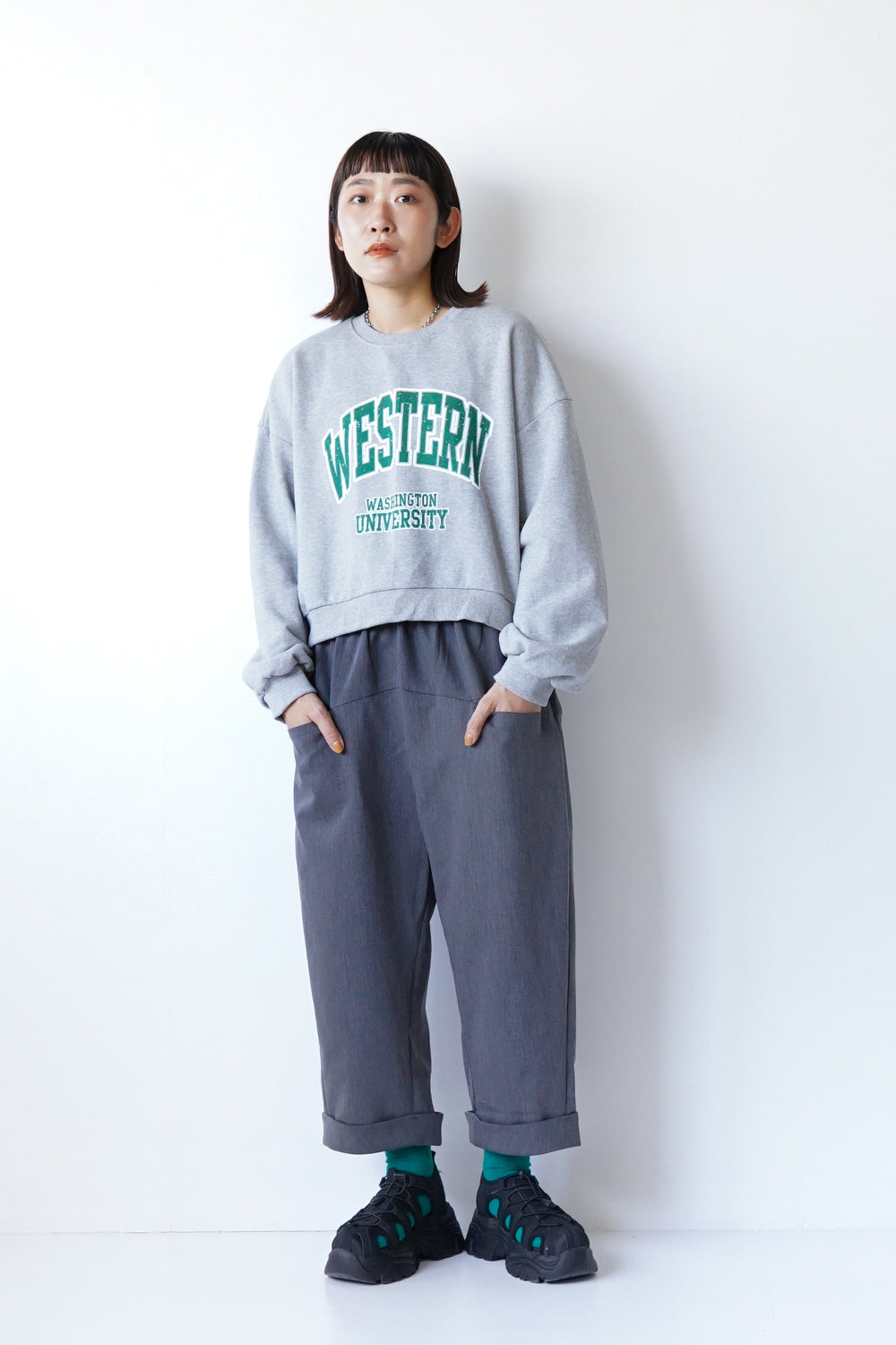VS WESTSIDE ロゴ入りトレーナー 指穴デザイン刺しゅうロゴスウェット - ベルーナ【公式】