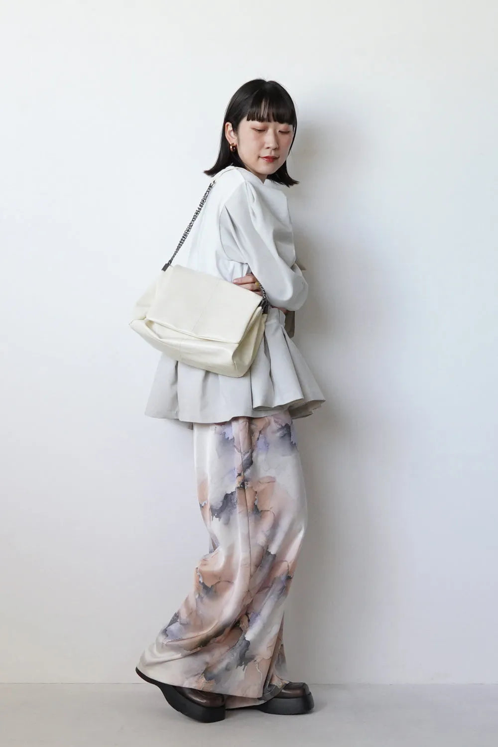 スクエアフラップチェーンショルダーバッグ