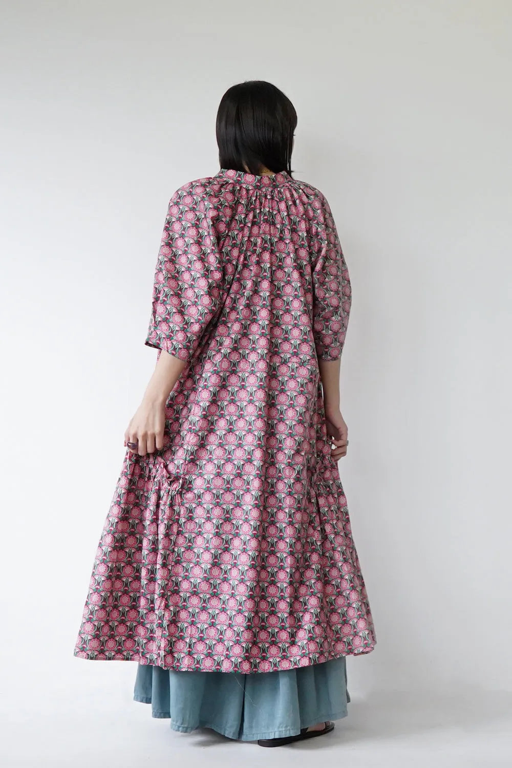 ボタニカル花柄スキッパーワンピース