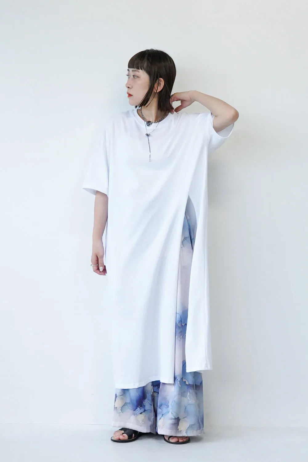 【LILA n’citta】水彩柄サテンイージーパンツ