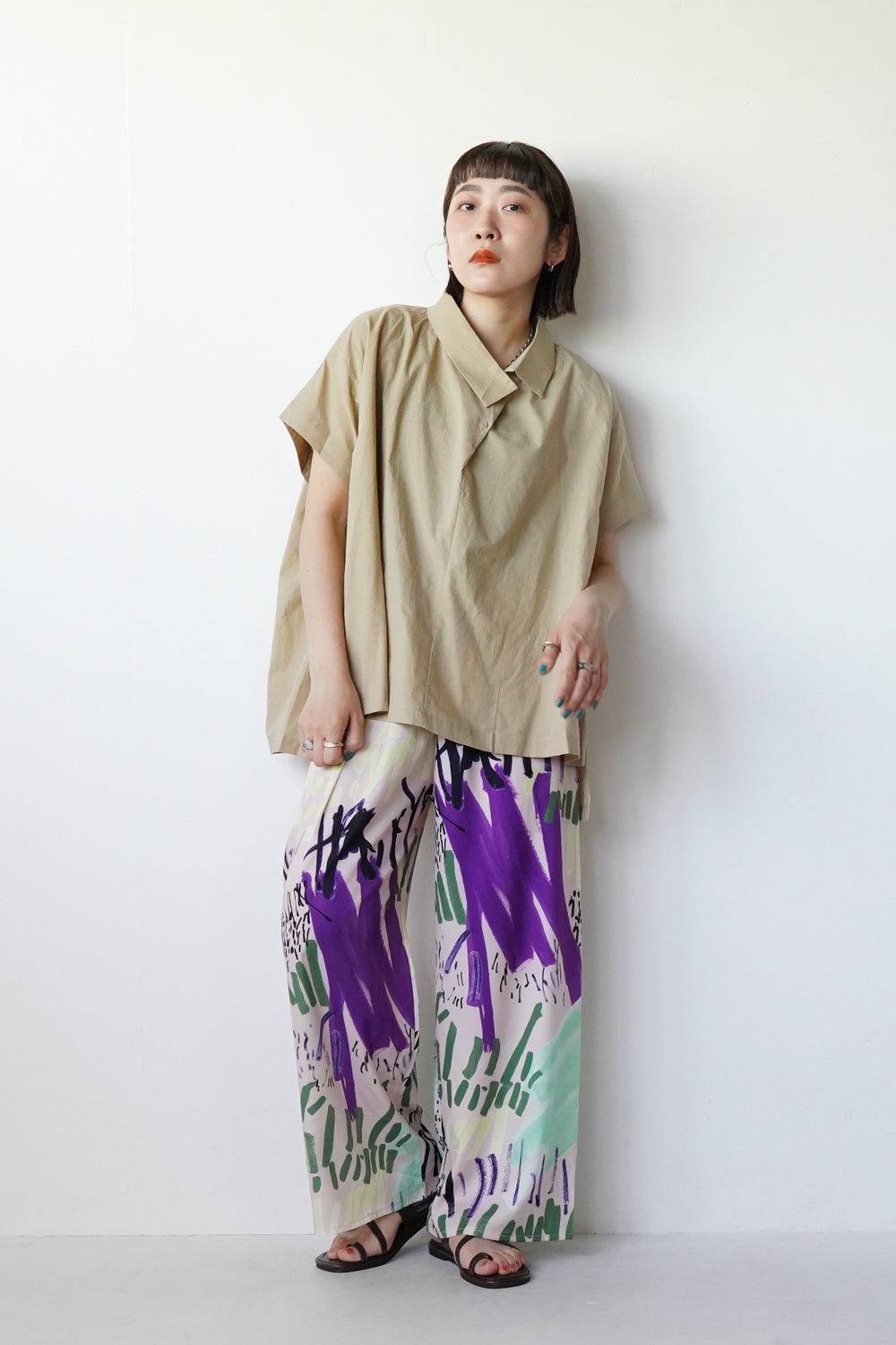 再入荷予定】ビビッドペイント柄イージーパンツ – LILA & CITTA