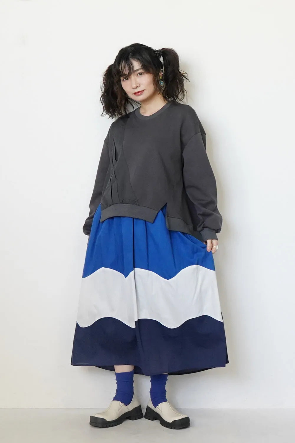 バック刺繍ソックス