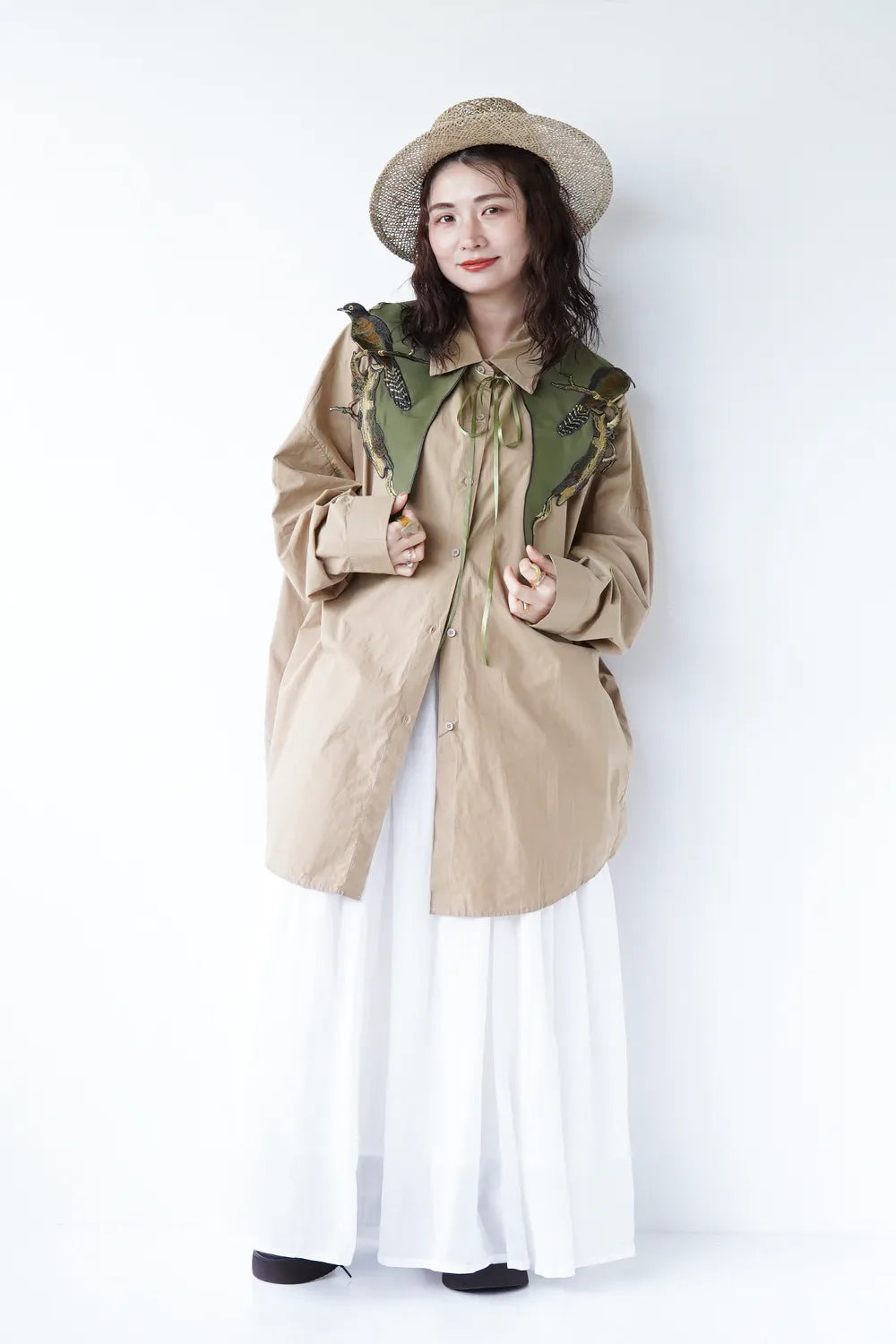 鳥刺繍衿付きチュニックシャツ