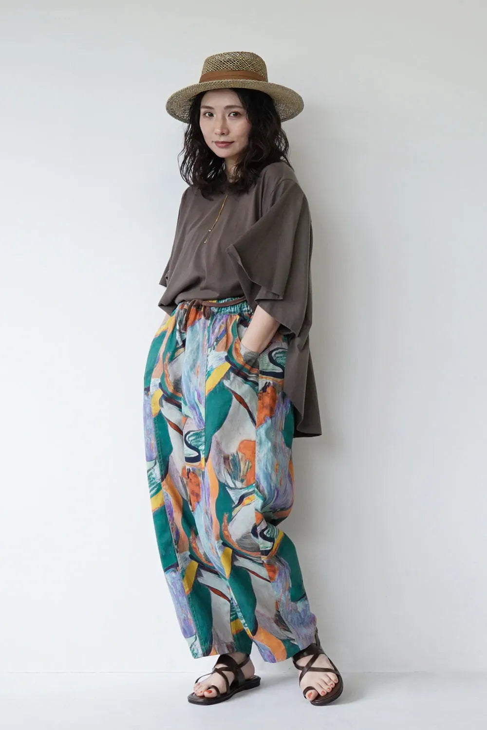 アートコクーンパンツ