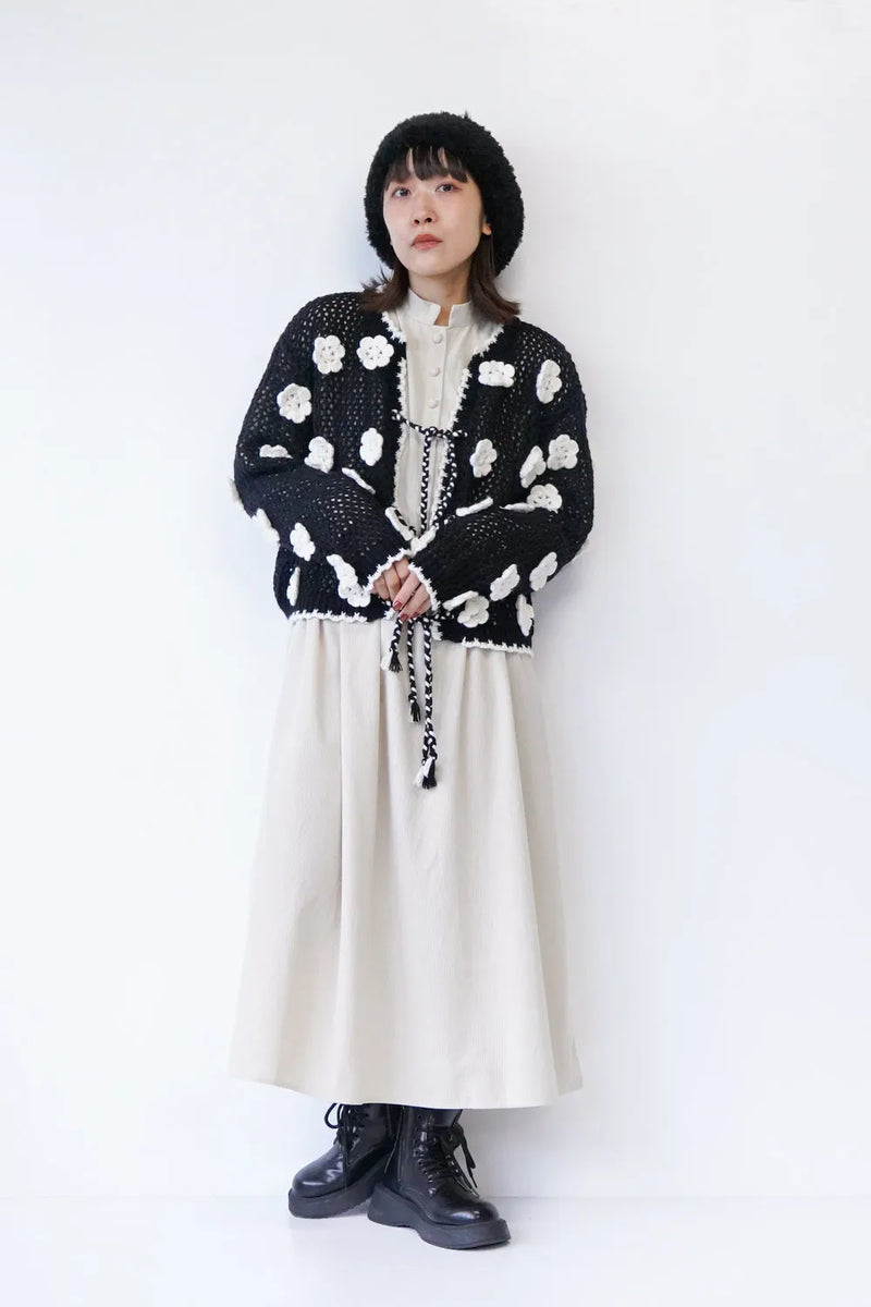 立体花柄刺繍ニットカーデ
