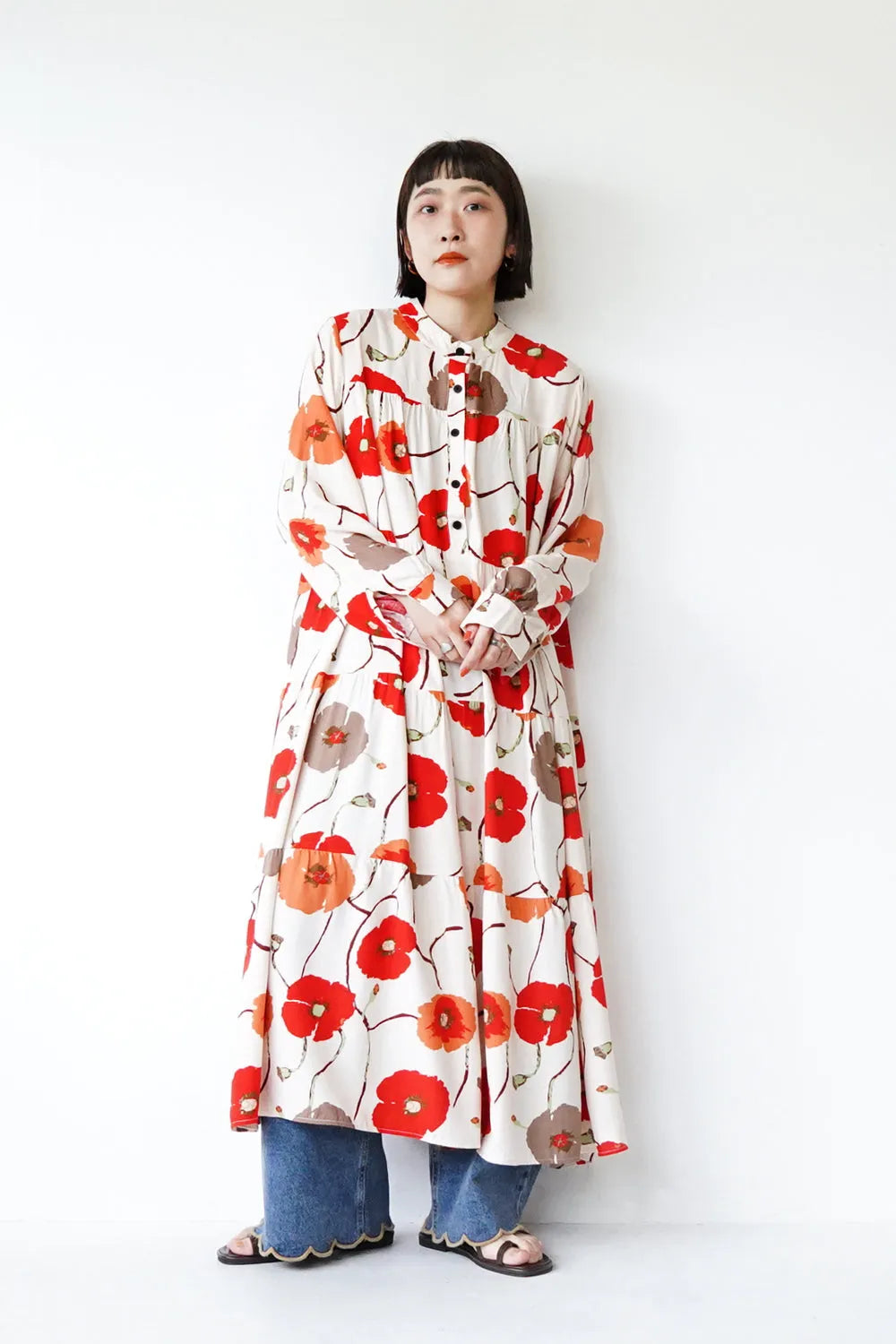 ラインクロスフラットサンダル