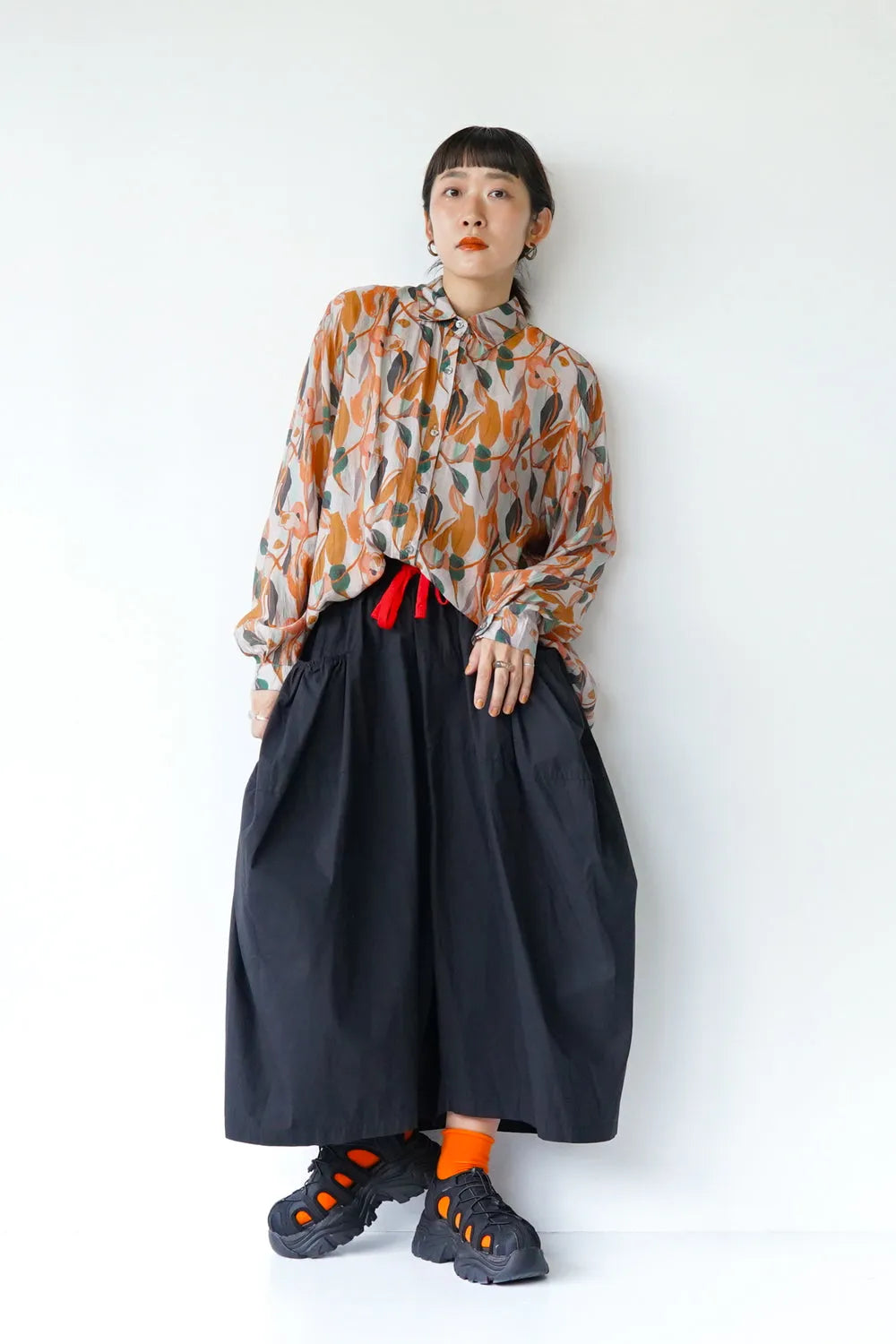 リーフ柄シャツ