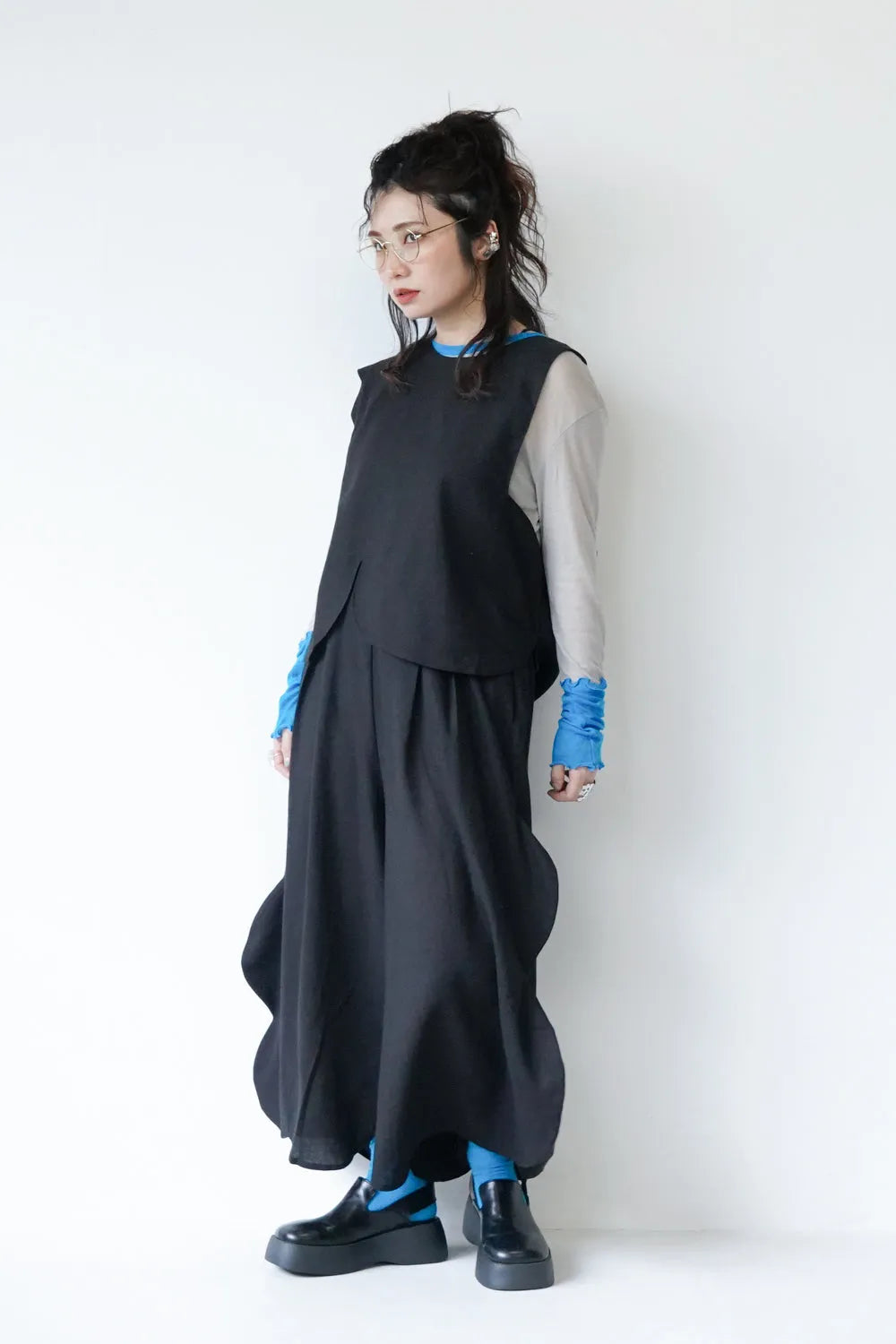 アシメスカラップ麻混ベスト