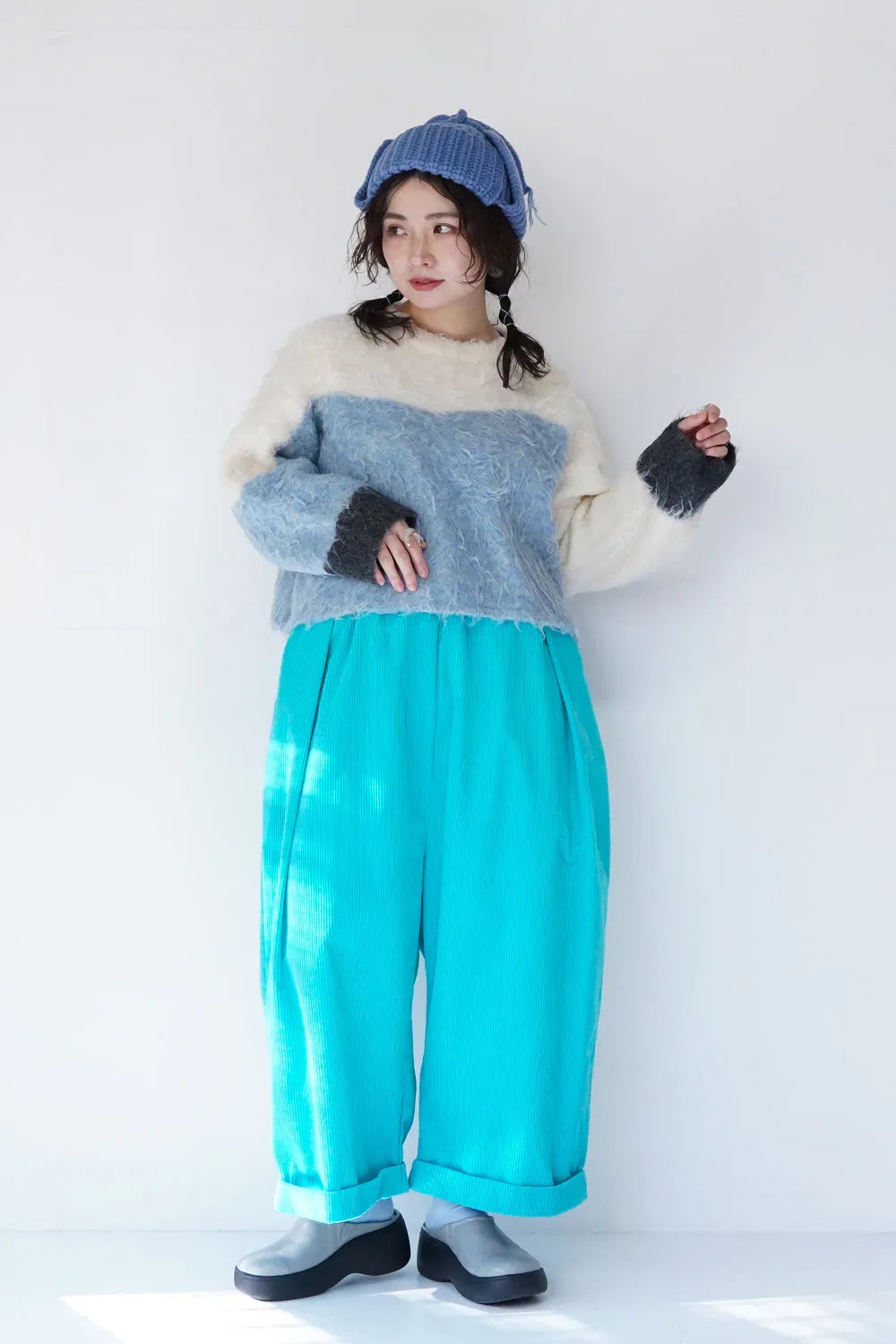 ウェーブ配色ショートニット