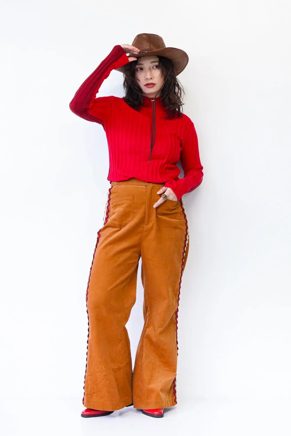 前後バイカラーハイネックニットソー