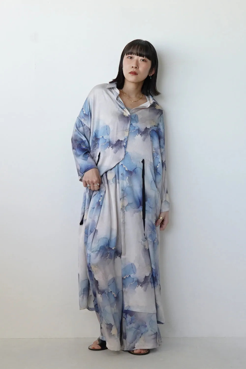 【LILA n’citta】水彩柄サテンイージーパンツ