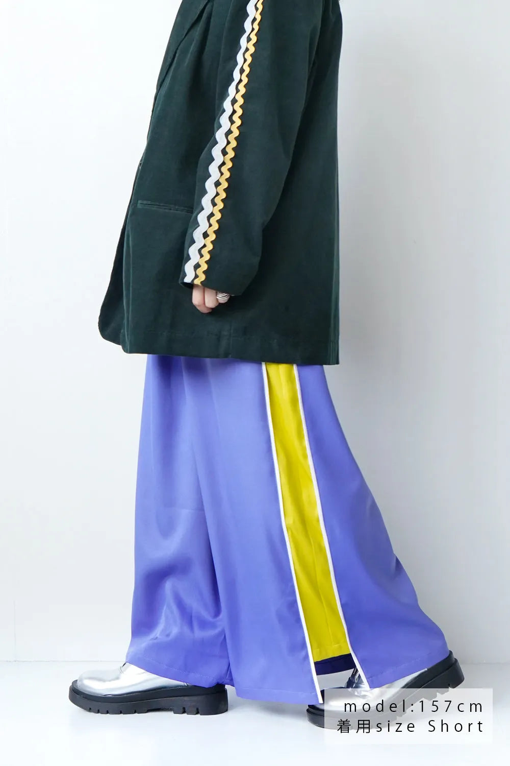 【LILA n’ citta】サイド配色トラックパンツ