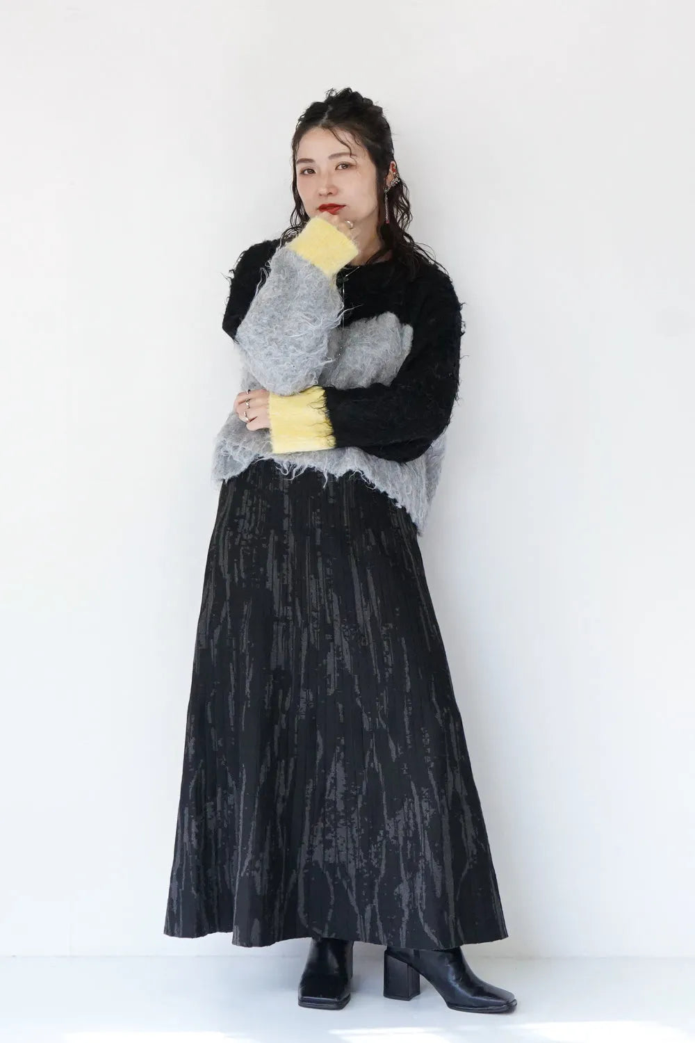 ウェーブ配色ショートニット