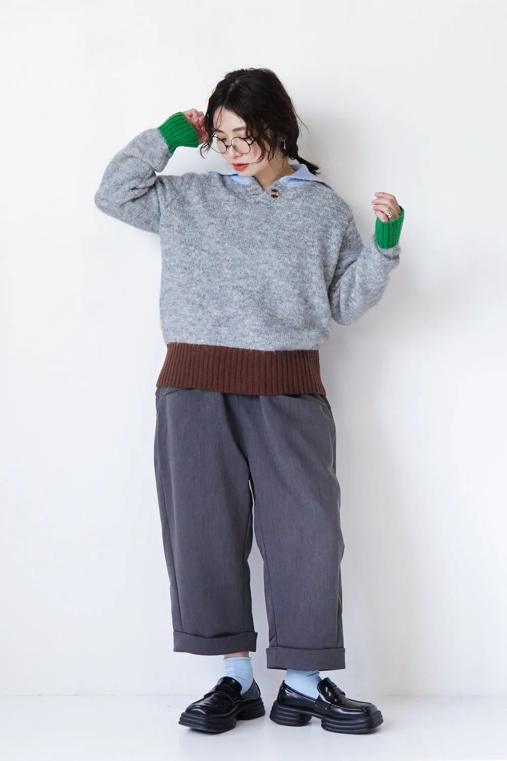 3配色衿付きニット