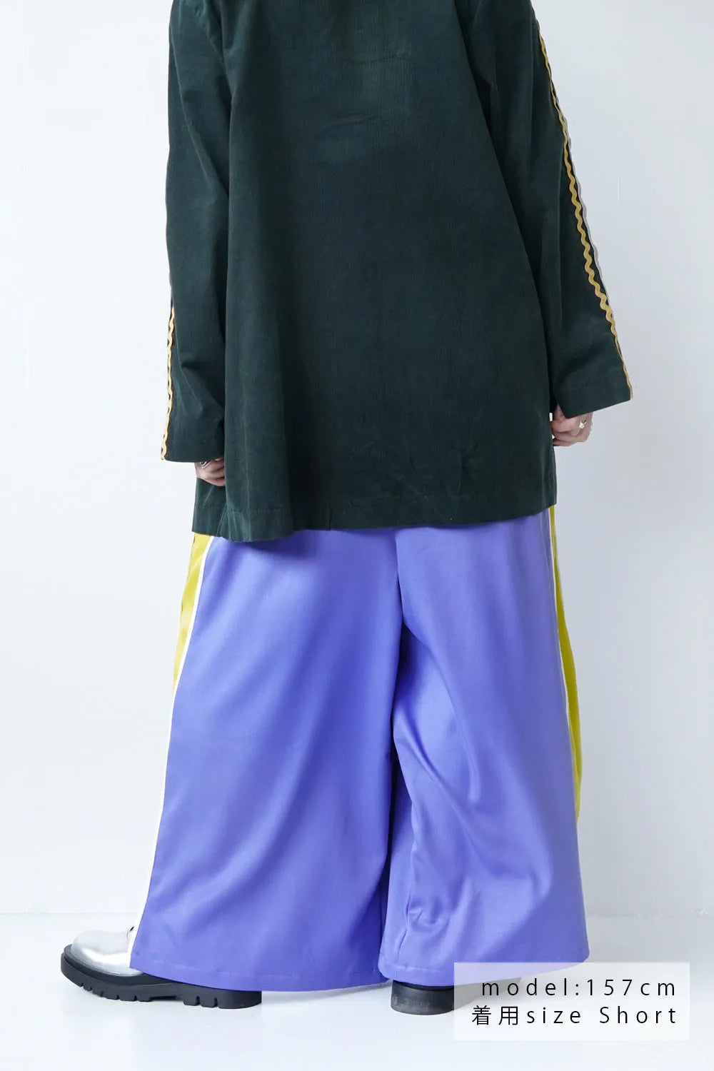 【LILA n’ citta】サイド配色トラックパンツ