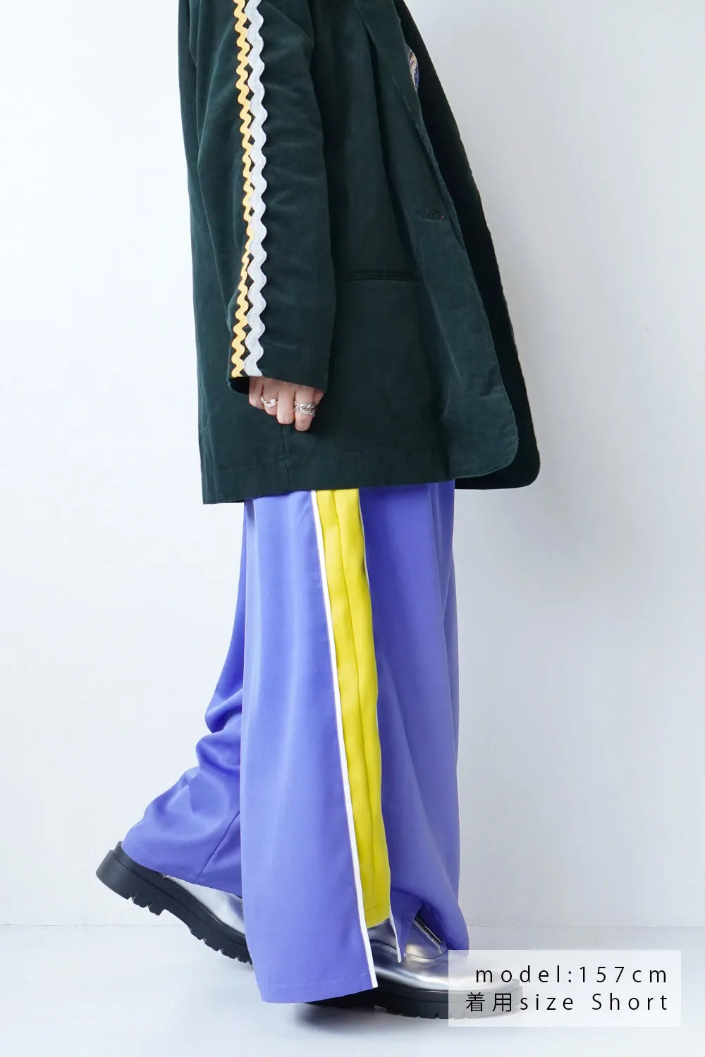 【LILA n’ citta】サイド配色トラックパンツ