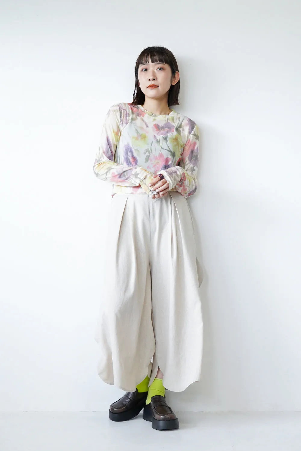 サイドスカラップ麻混パンツ