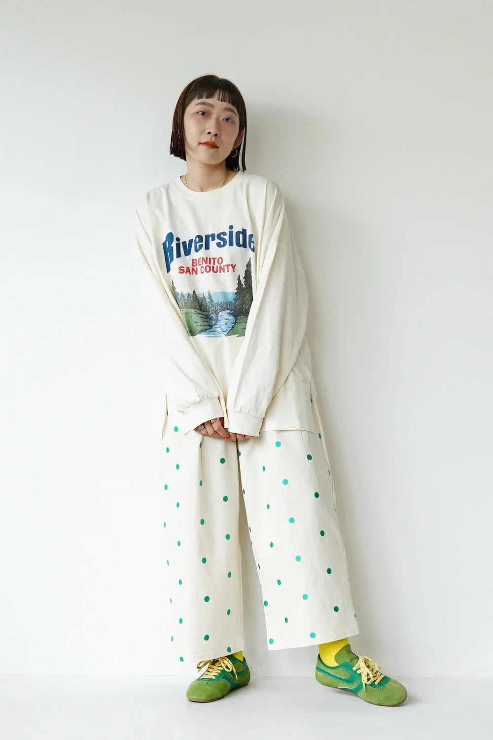 スエードスニーカー