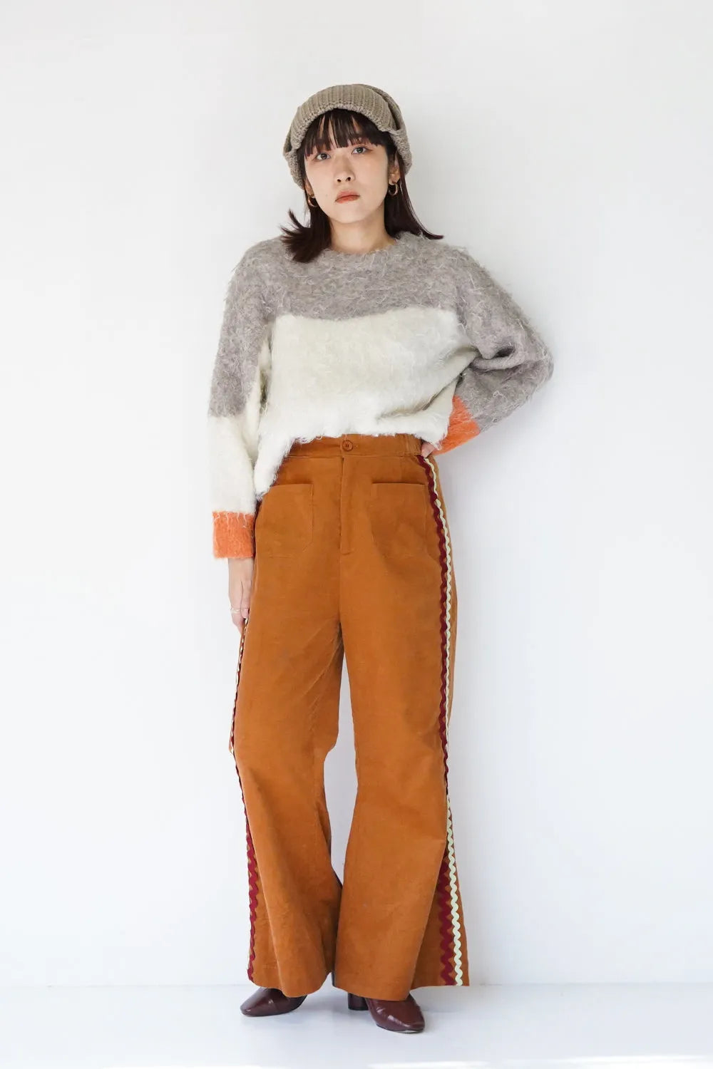 ウェーブ配色ショートニット