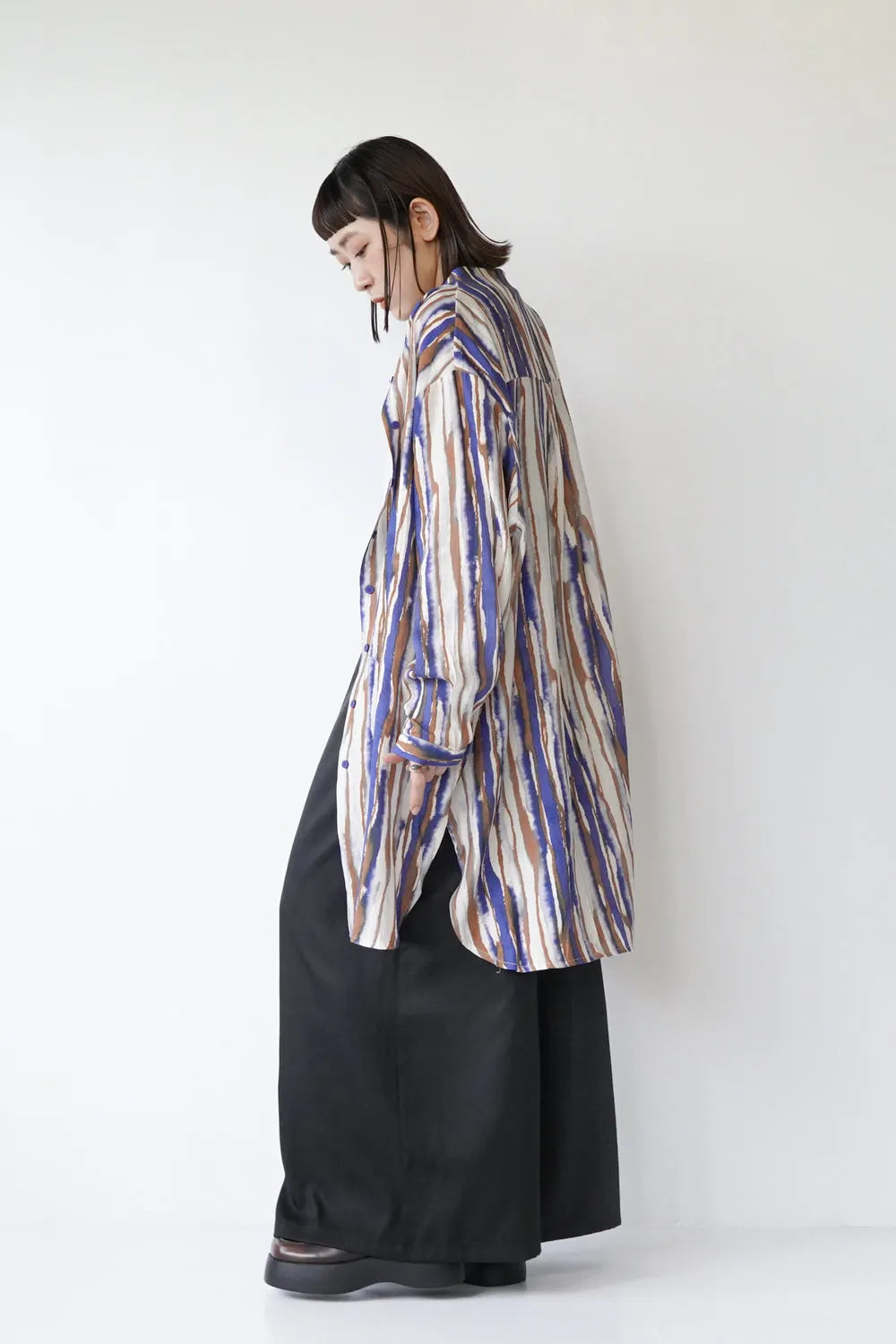 うねうねストライプハイネックチュニックブラウス
