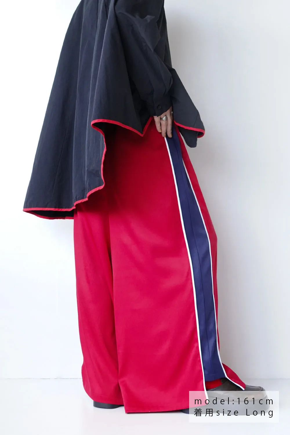 【LILA n’ citta】サイド配色トラックパンツ