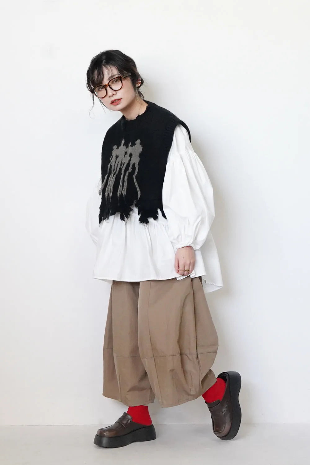 人柄？ダメージニットベスト