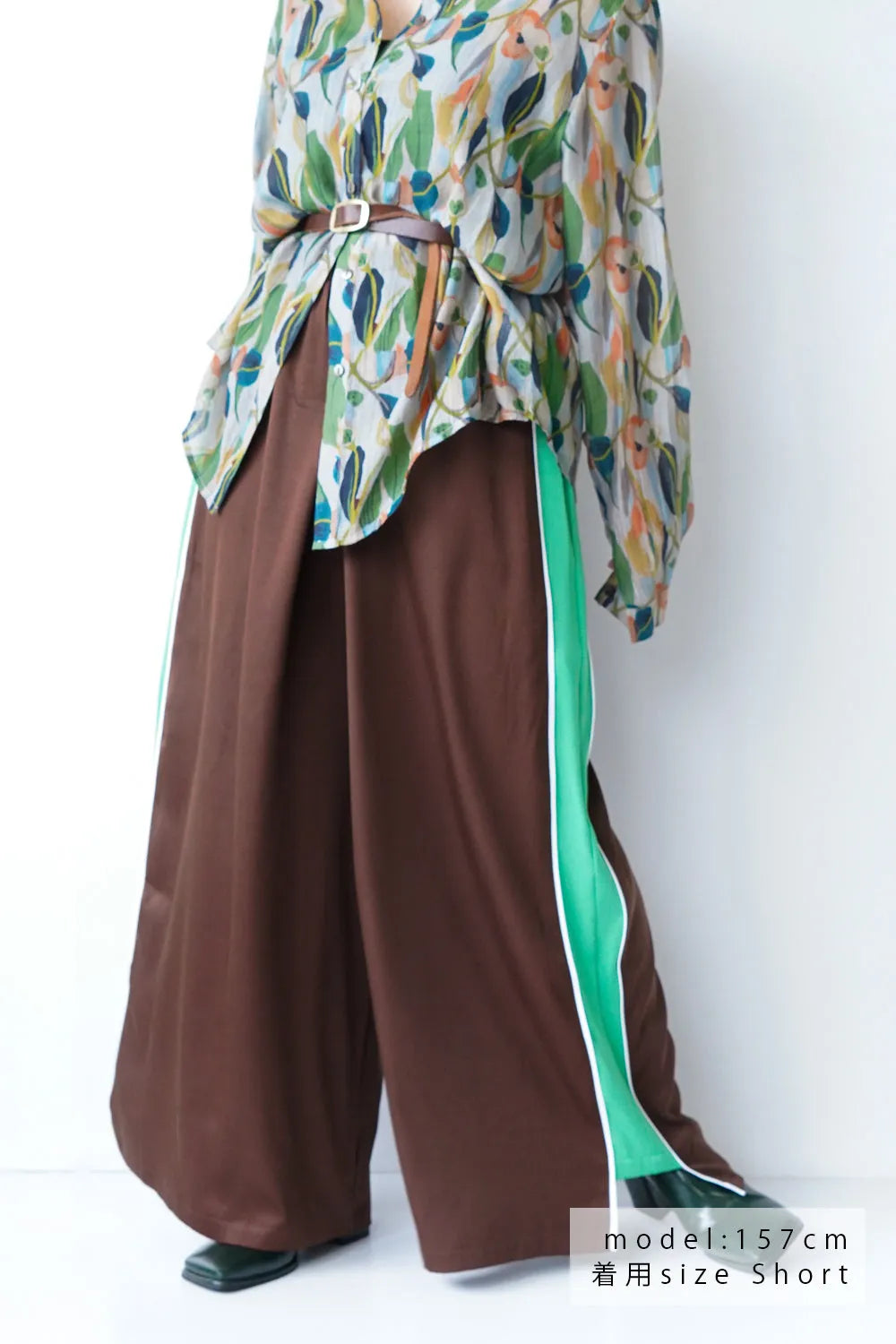 【LILA n’ citta】サイド配色トラックパンツ