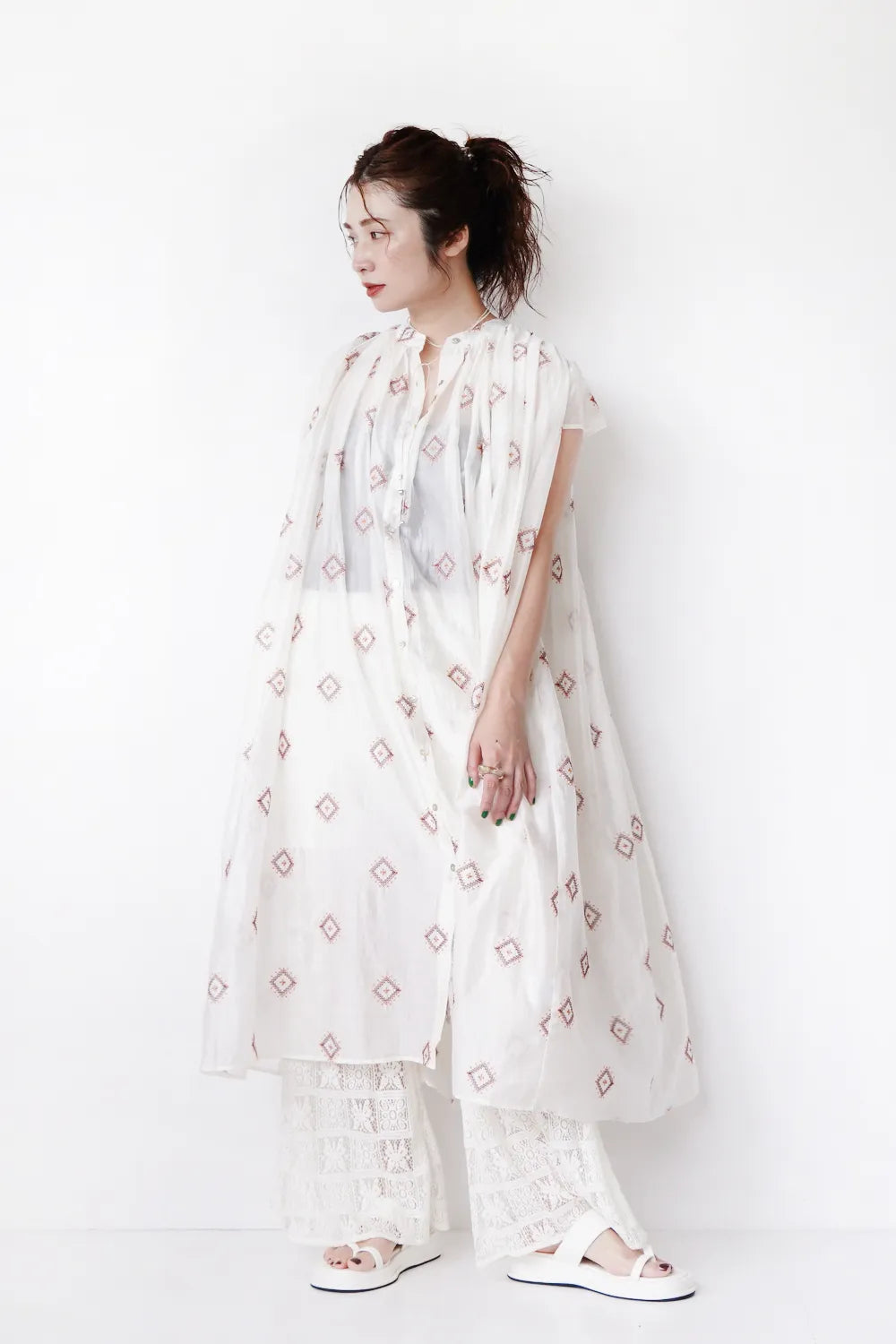 ◇刺繍ヨークギャザーシャツワンピース – LILA & CITTA ONLINE SHOP ◇刺繍ヨークギャザーシャツワンピース – LILA & CITTA ONLINE SHOP