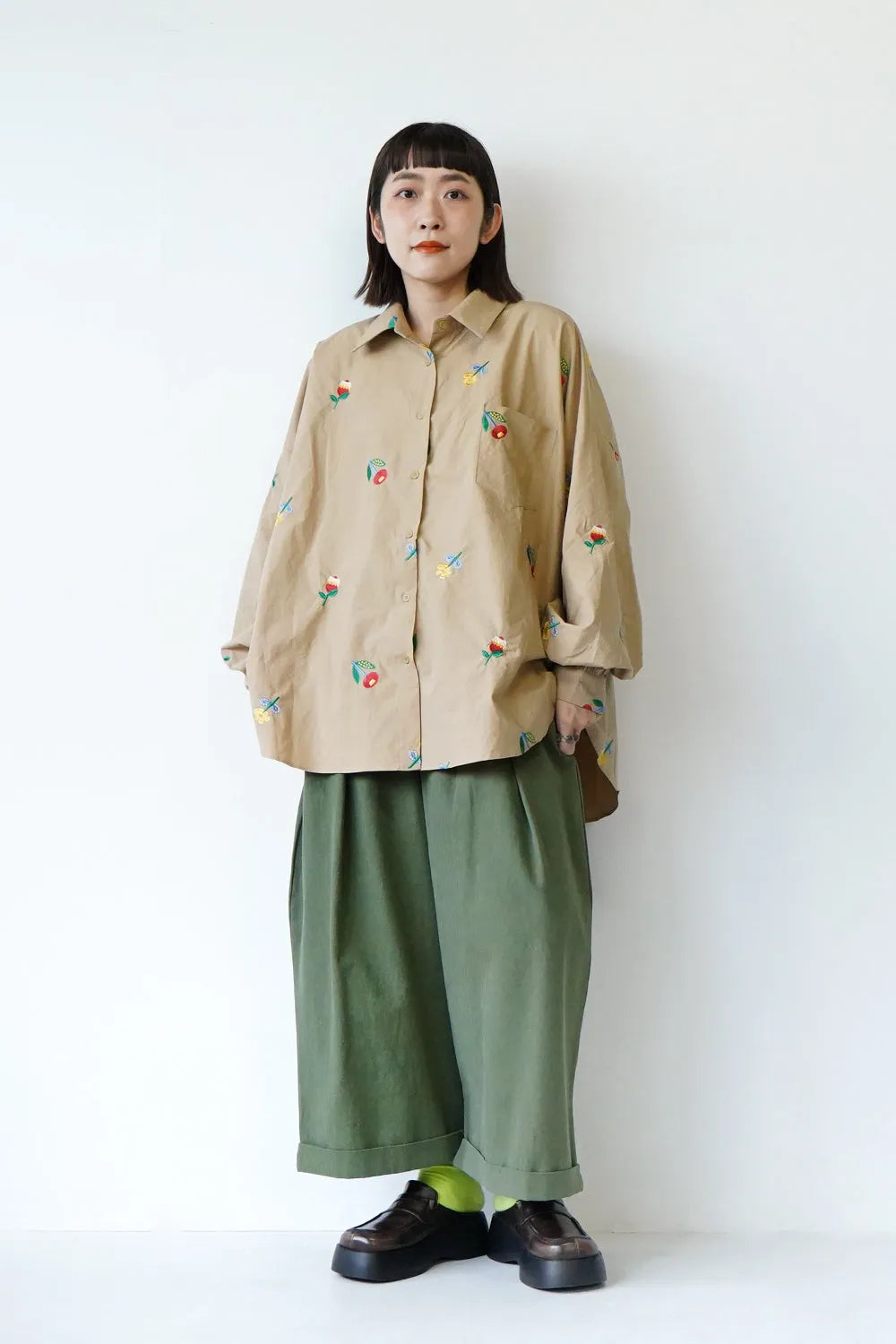 カラータックワイドパンツ