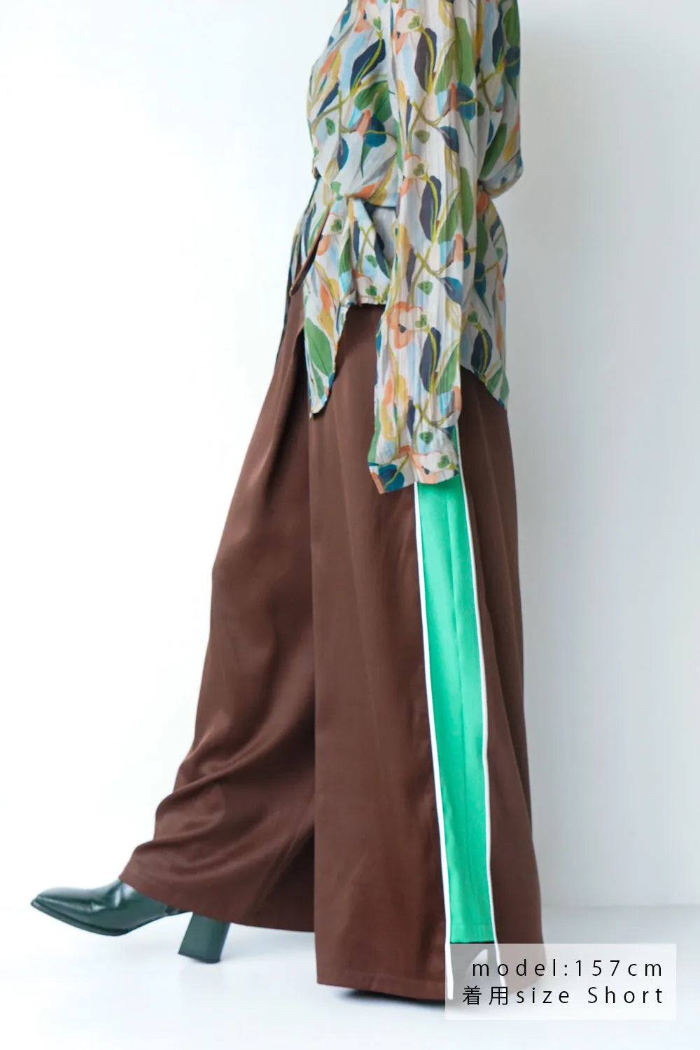 【LILA n’ citta】サイド配色トラックパンツ