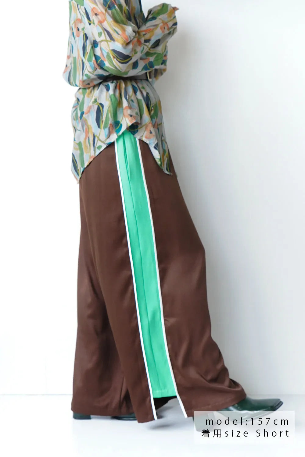 【LILA n’ citta】サイド配色トラックパンツ