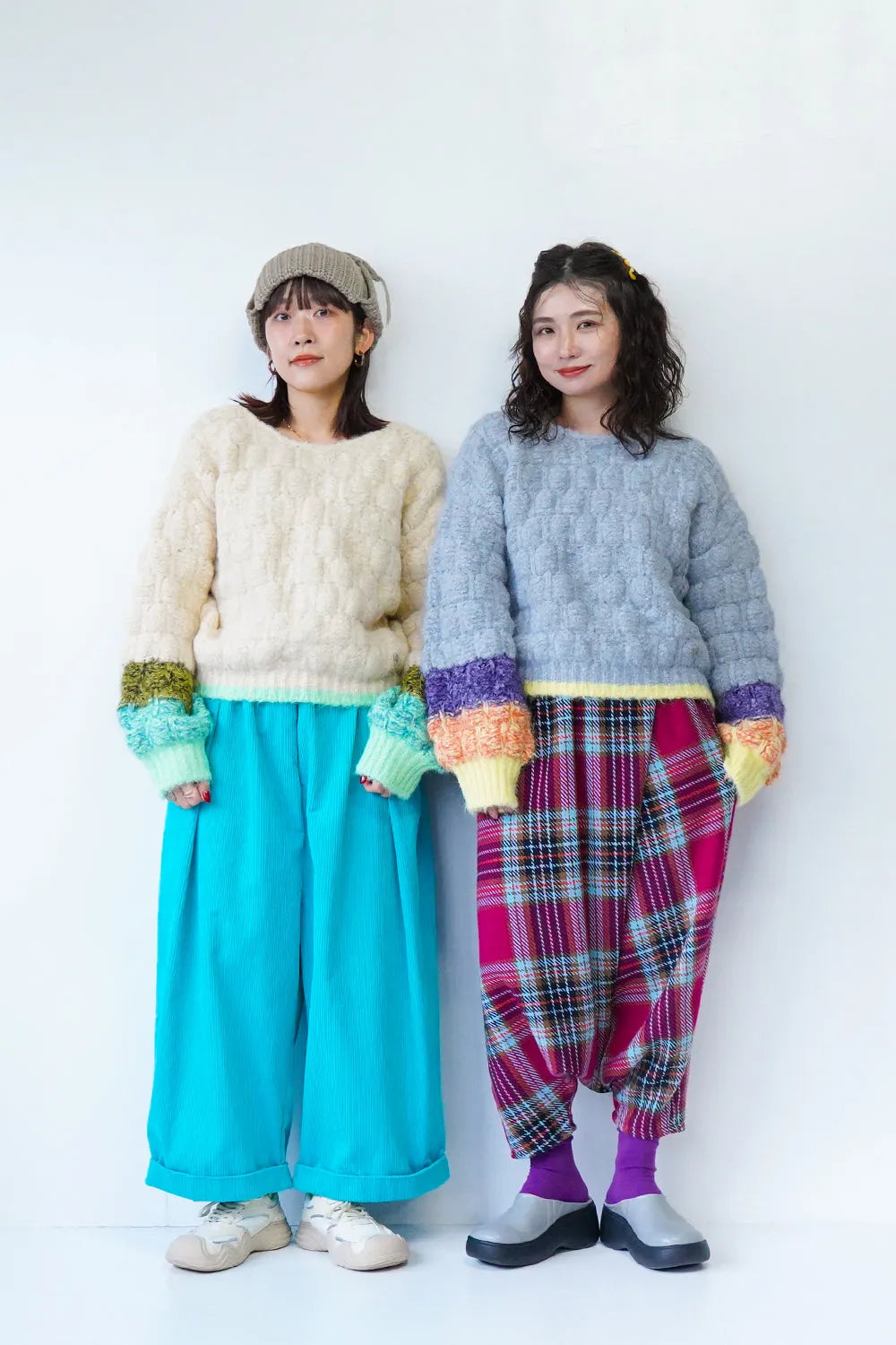 袖配色ボリュームニット