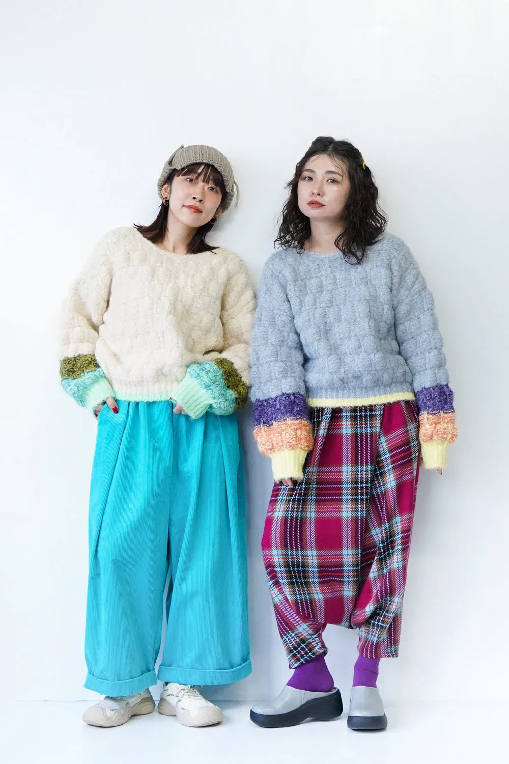 袖配色ボリュームニット