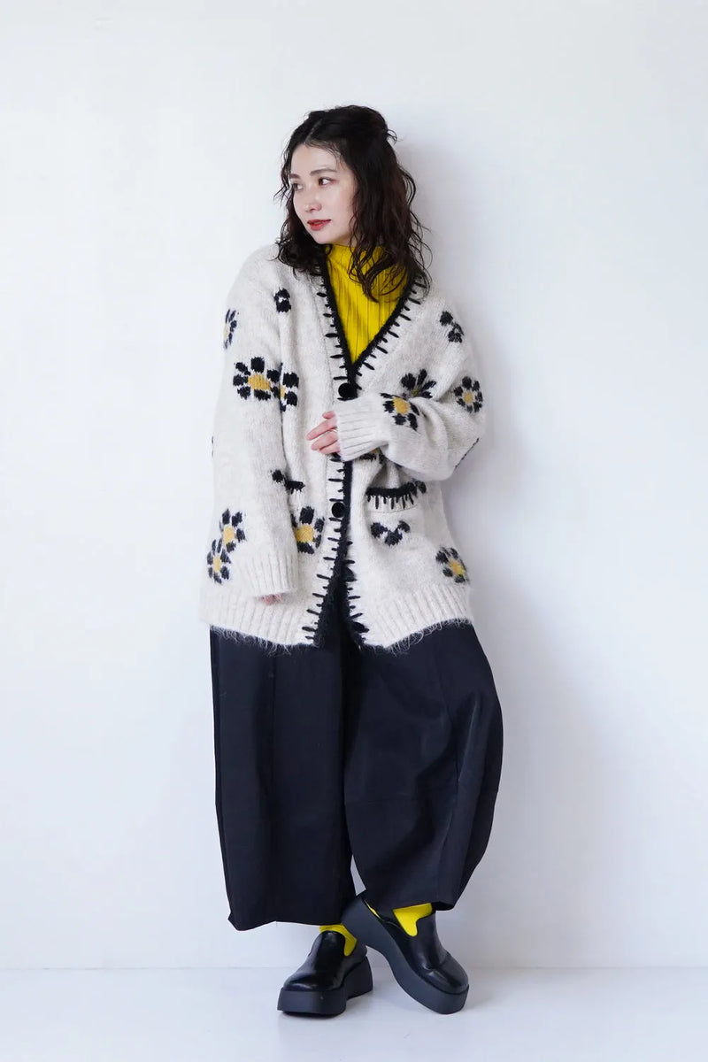 フラワー編みビッグニットカーディガン